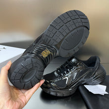 Load image into Gallery viewer, TK-MX Runner Sneaker in Mesh

