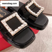 Load image into Gallery viewer, Slide Strass Buckle Mules in Patent Leather
