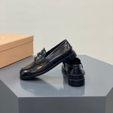 Load image into Gallery viewer, Leather Loafers
